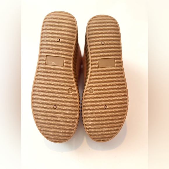 NWOT Qupid Dusty Pink Faux Suede Lace Up High Top Sneakers in Size 6 - Picture 6 of 11